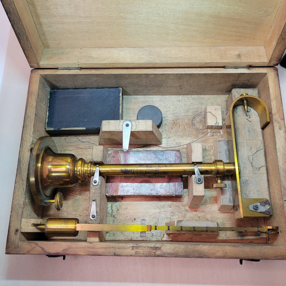 Eimer & Amend 1681 CUC Brass Specific Gravity Balance Set Antique Lab Instrument